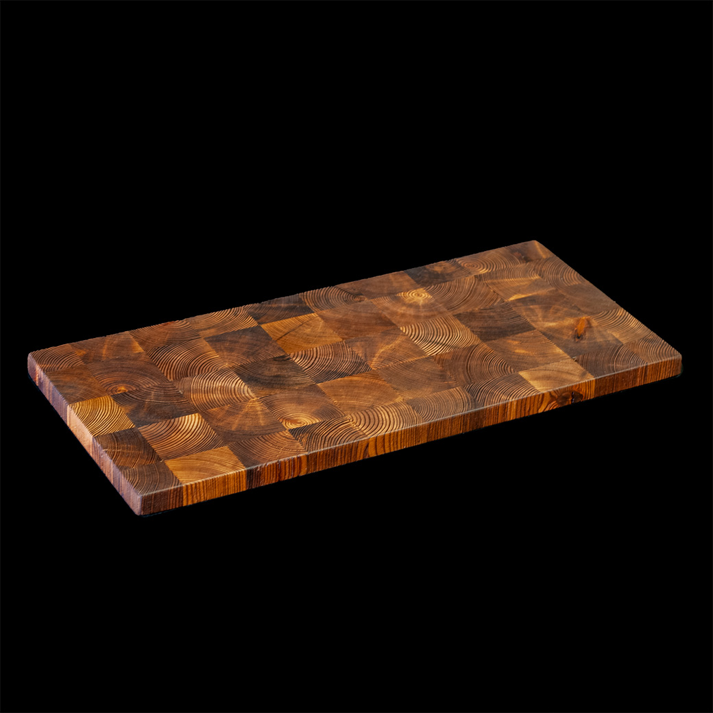 Planche en bois de bout – Mélèze fumé à cœur