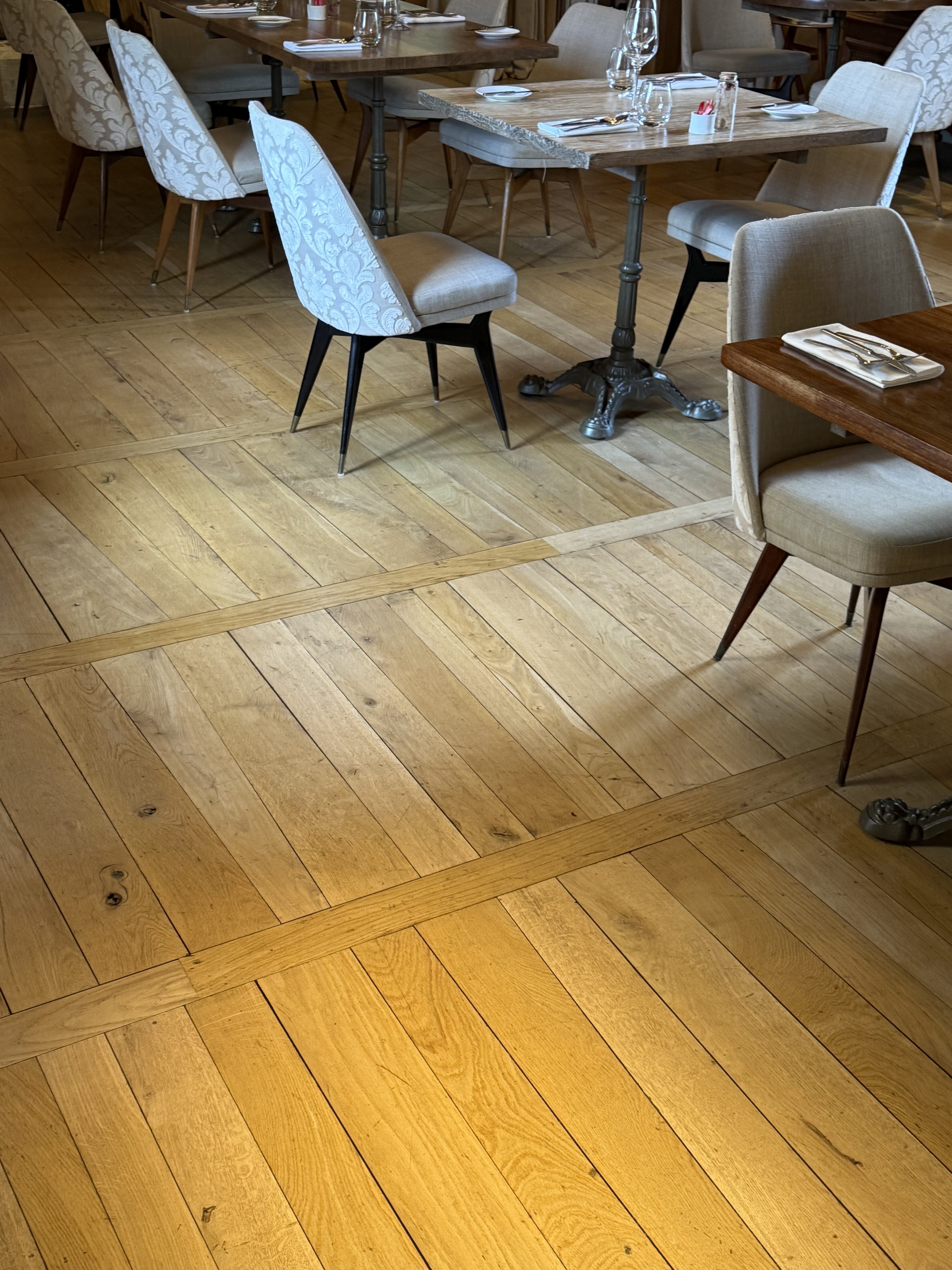 Chai | Parquet Queue de Billard – Image 4